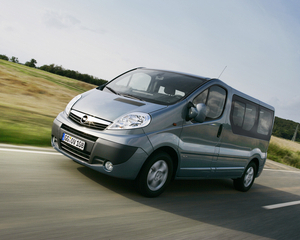 Vivaro Tour 2.5 CDTI DPF