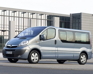 Vivaro Tour 2.5 CDTI Cosmo DPF