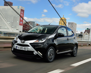 Aygo X-Play Plus MM