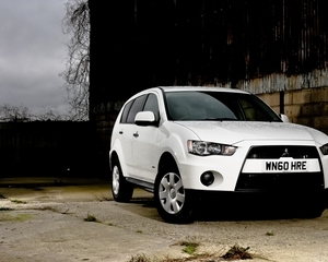 Outlander 4x4 2.2 DI-D GX3 4WD