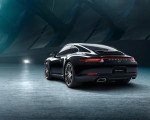 911 Carrera 4 Black Edition PDK