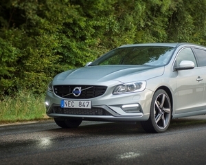 V60 D4 R-Design