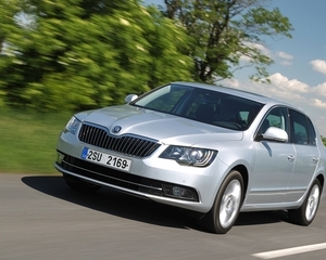 Superb 1.6 TDI DSG Ambition