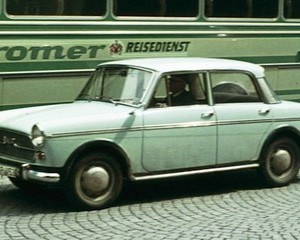 1100 R Saloon