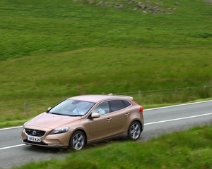 V40 D2 Start/Stop Kinetic Powershift