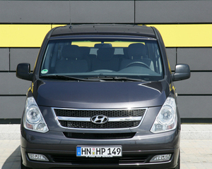 Starex 2.5 CRDi 8L Minibus