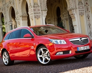 Insignia Sports Tourer 1.8 Design Edition