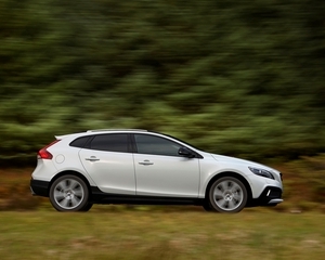 V40 Cross Country D4 VED Momentum