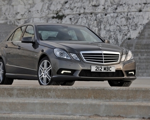 E250 Saloon CGI BlueEfficiency Avantgarde