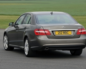 E220 Saloon CDI BlueEfficiency Sport