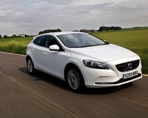 V40 T2 Kinetic Geartronic