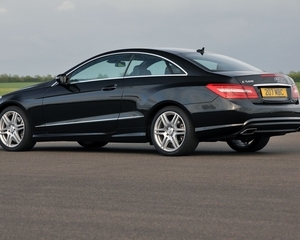 E 300 BlueEfficiency Coupé Elegance