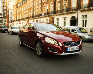 S60 T5 Momentum Powershift