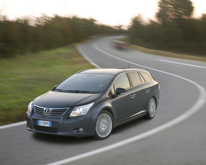 Avensis SW 2.2 D-CAT 180 Luxury