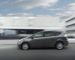 Prius + 1.8 HSD Premium