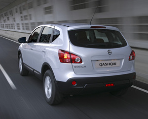 Qashqai 2.0dCi 4x4 Tekna Premium + Pele