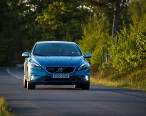 V40 D2 R-Design