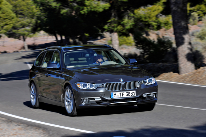 BMW 318d Touring AT