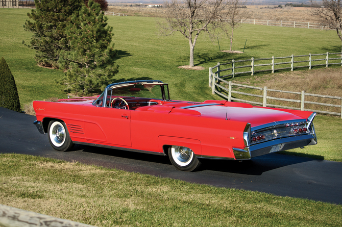 Lincoln Continental Mark V