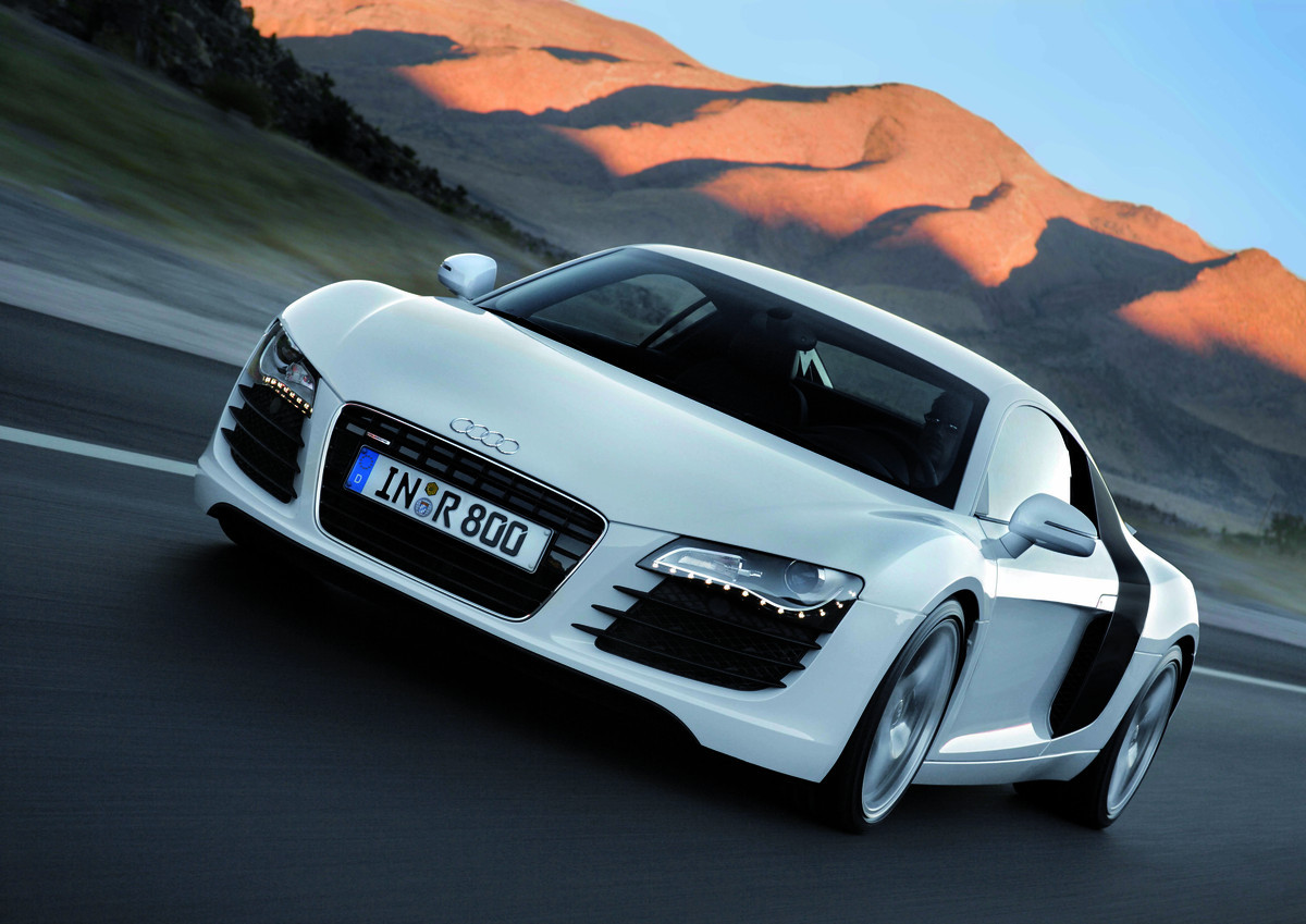 Audi R8 4.2 Coupe quattro with Auto R tronic
