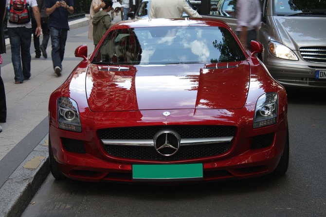 Mercedes-Benz SLS-Class