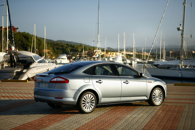 Ford Mondeo Saloon 1.6