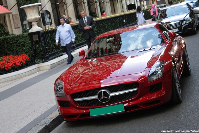 Mercedes-Benz SLS-Class