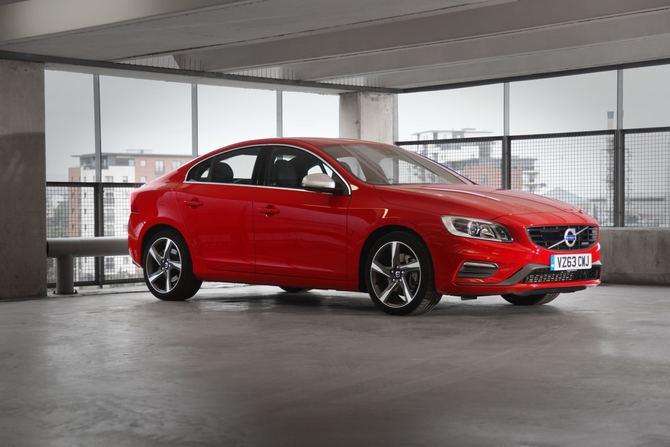 Volvo S60 D2 R-Design Momentum Powershift