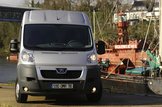 Peugeot Boxer Cabina Dupla 335 L2 2.2 HDi