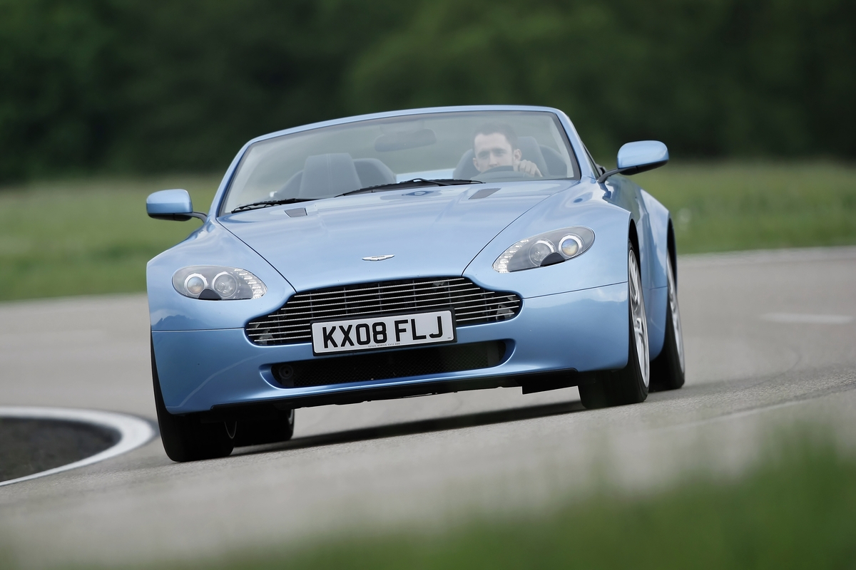 Aston Martin V8 Vantage Roadster Sportshift