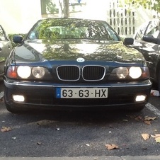 BMW 523i