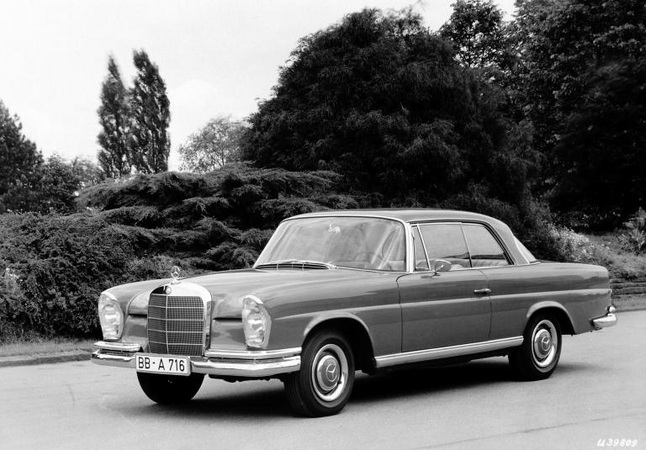 Mercedes-Benz 250 SE Coupé 