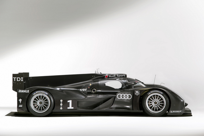 Audi R18