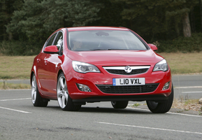 Vauxhall Astra Hatchback 1.4T ES Tech