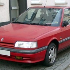 Renault 21 2.0 GTX Hatchback