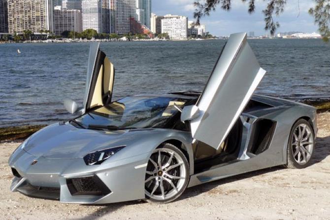 Lamborghini Aventador LP 720-4 Roadster