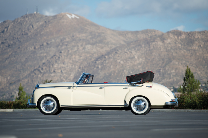 Mercedes-Benz 300 b Cabriolet D