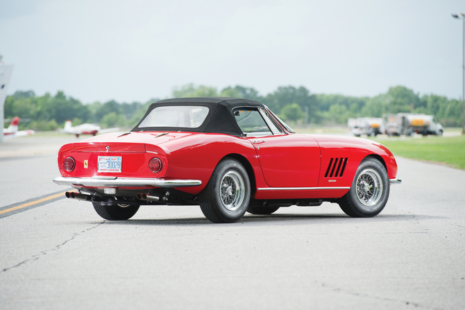 Ferrari 275 GTS/4 Spider NART