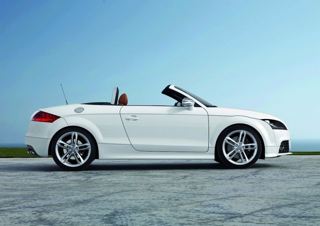 Audi TTS Roadster 2.0 TFSI quattro S tronic