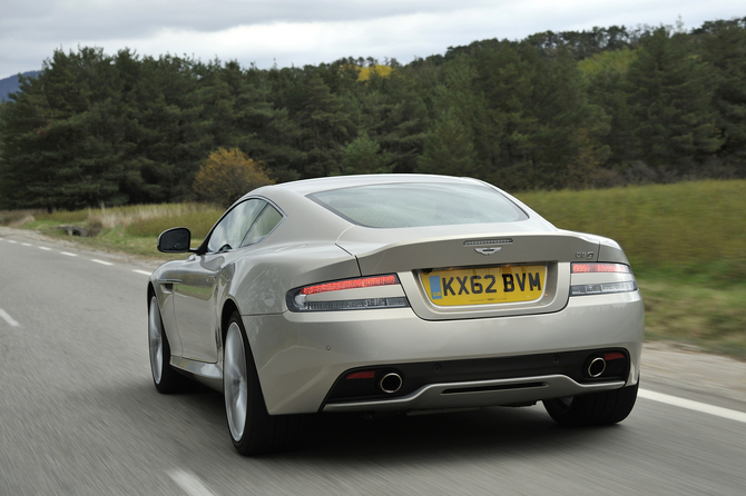 Aston Martin DB9 6.0 Touchtronic 2