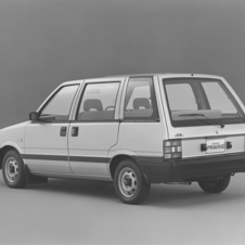 Nissan Prairie 1500 JW-L