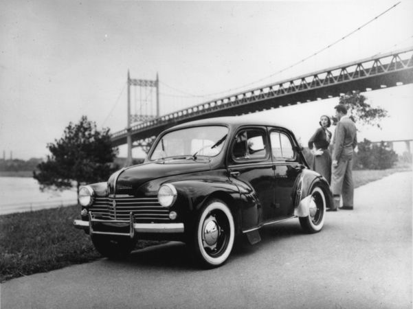 Renault 4CV