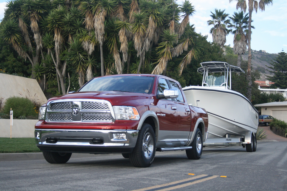 Dodge Ram 1500 Regular Cab 4X4 SLT LWB