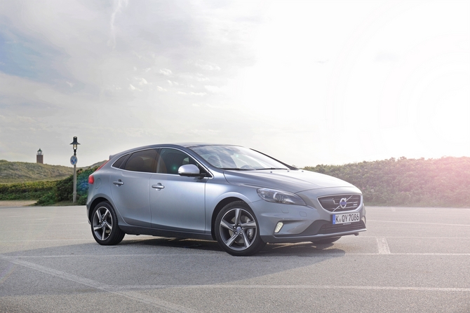 Volvo V40 T5 R-Design Summum Geartronic