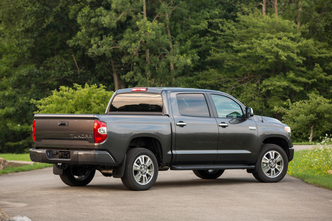 Toyota Tundra CrewMax 5.7 V8 Platinum