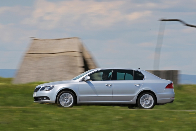 Skoda Superb 2.0 TDI DSG Laurin & Klement