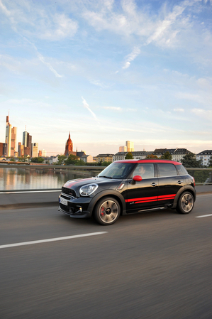 MINI John Cooper Works Countryman