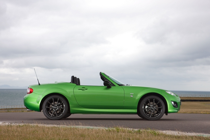 Mazda MX-5 Coupé Cabriolet 2.0i Sport Black