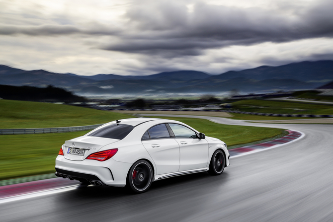 Mercedes CLA45 AMG landet mit 355 PS in New York