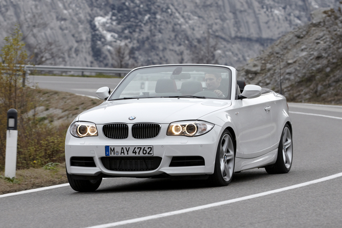 BMW 135i Cabrio AT (E88)